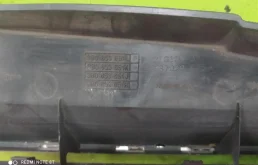 Бампер для Volkswagen Passat 2002 года на фотографиях