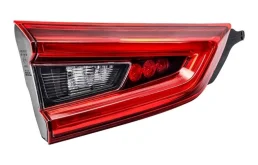 Фонарь внутренний левый для Nissan Qashqai 2010 года на фотографиях