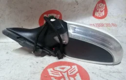 Стекла и зеркала для Volkswagen Jetta 2005 года на фотографиях