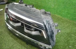 Фара ксенон левая для Volkswagen Tiguan 2016 года на фотографиях