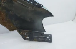 Крыло левое для Volkswagen Caddy 2008 года на фотографиях