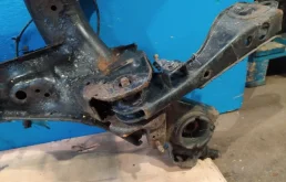 Задний подрамник для Nissan Murano 2011 года на фотографиях