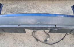 Накладка заднего бампера для Volkswagen Touareg 2010 года на фотографиях