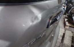 Крышка багажника для Honda CR-V 2006 года на фотографиях