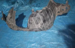 Подкрылок передний правый для Nissan X-Trail 2011 года на фотографиях