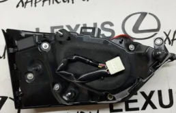 Фонарь внутренний правый для Lexus RX 2022 года на фотографиях