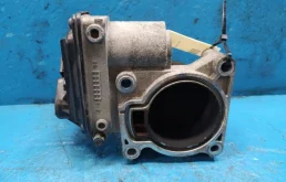 Дроссельная заслонка для Ford Focus 2005 года на фотографиях