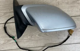 Зеркало боковое левое для Volkswagen Touareg 2008 года на фотографиях