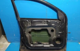 Дверь передняя левая для Nissan Qashqai 2009 года на фотографиях