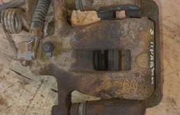 Суппорт задний левый для Kia Rio на фотографиях