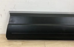 Накладка двери багажника для Volkswagen Tiguan 2009 года на фотографиях