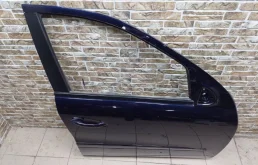 Дверь передняя правая для Mercedes-Benz M class 2010 года на фотографиях