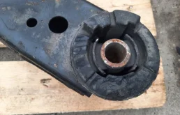 Задняя балка для Nissan Teana 2011 года на фотографиях