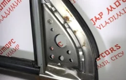 Дверь передняя правая для Nissan X-Trail 2006 года на фотографиях