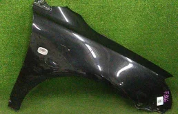 Крыло правое для Toyota Avensis 2004 года на фотографиях