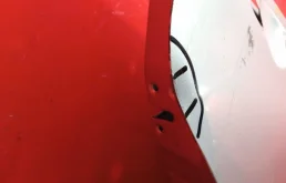 Накладка на дверь задняя правая для Hyundai Solaris 2010 года на фотографиях