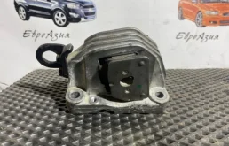 Опора двигателя передняя правая верхняя для Volvo XC90 на фотографиях