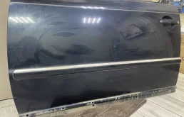 Дверь передняя левая для Volkswagen Passat 2001 года на фотографиях