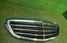 Решетка радиатора для Mercedes-Benz C class 2016 года на фотографиях