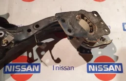 Рычаг задний левый нижний для Nissan X-Trail 2015 года на фотографиях