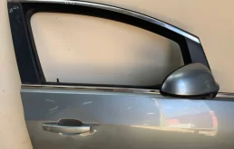 Дверь передняя правая для Opel Astra 2015 года на фотографиях