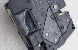 Замок багажника для BMW 5er 2017 года на фотографиях