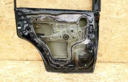 Дверь задняя левая для Toyota Land Cruiser 2008 года на фотографиях