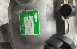 Компрессор кондиционера для Subaru XV 2015 года на фотографиях