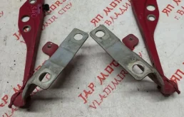 Петля капота левая для Volvo S40 на фотографиях