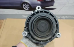 Подушка двигателя передняя левая верхняя для BMW 3er 2019 года на фотографиях