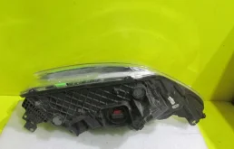 Фара левая для Ford Kuga 2017 года на фотографиях