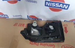 Фонарь внутренний левый для Nissan Qashqai 2018 года на фотографиях