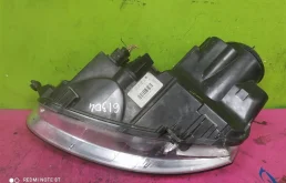 Фара ксенон левая для Volkswagen Jetta 2009 года на фотографиях