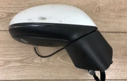 Зеркало заднего вида (в салоне) для Volkswagen Touareg 2013 года на фотографиях