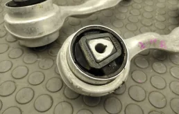 Рычаг передний левый нижний для BMW 3er 2006 года на фотографиях