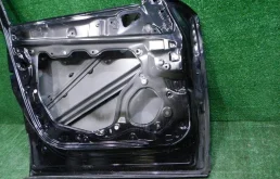 Дверь передняя левая для Mazda CX 5 2020 года на фотографиях