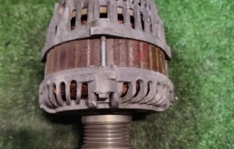 Генератор для Nissan X-Trail 2014 года на фотографиях