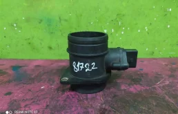 Датчик массового расхода воздуха для Volkswagen Passat 2001 года на фотографиях