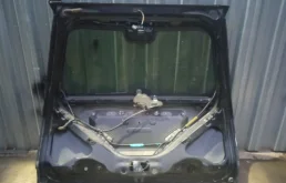 Крышка багажника для Honda CR-V 2006 года на фотографиях