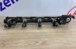 Топливная рампа для Ford Focus 2012 года на фотографиях