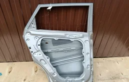 Дверь задняя левая для Hyundai Tucson 2015 года на фотографиях