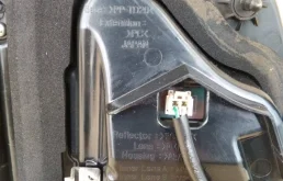 Фонарь внутренний правый для Toyota Land Cruiser 2008 года на фотографиях