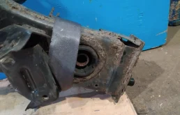 Задний подрамник для Nissan Murano 2011 года на фотографиях