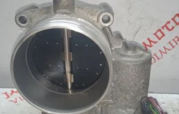 Дроссельная заслонка для Volkswagen Passat 2005 года на фотографиях