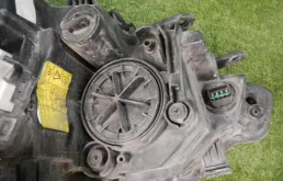 Фара левая для Kia Cerato 2014 года на фотографиях