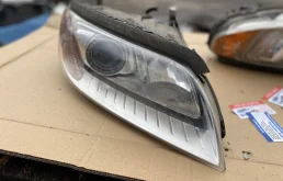 Фара правая для Volvo S80 2014 года на фотографиях
