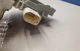 Уплотнитель передней правой двери для Audi A4 2011 года на фотографиях