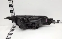 Фара ксенон левая для Nissan Qashqai 2020 года на фотографиях