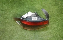 Фонарь левый для Volkswagen Polo 2017 года на фотографиях