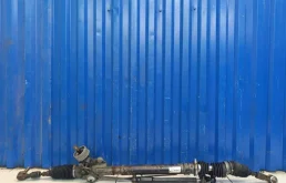 Рулевая рейка для Audi A6 2002 года на фотографиях